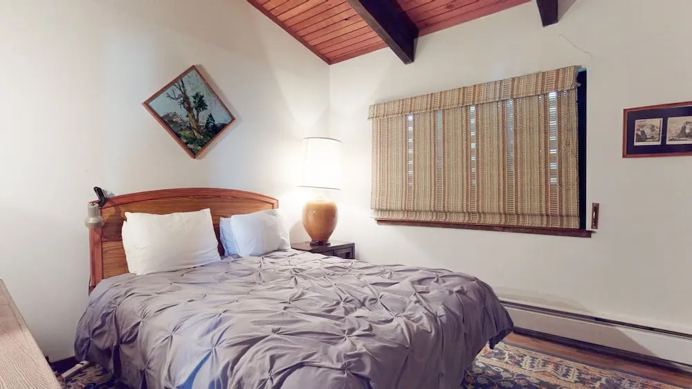 Mammoth West 124 Spacious Condo great for large group, Walk to Canyon by RedAwning