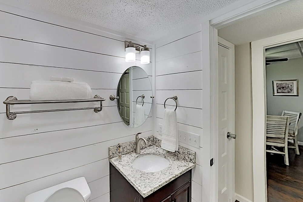 Renovated In Coveted Community W/ 3 Pools 2 Bedroom Condo