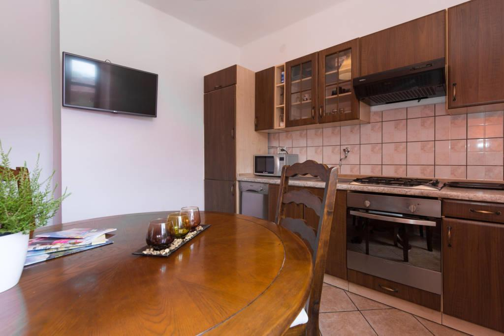 Hostel Kvarner-Rooms with private bathrooms& Dorms