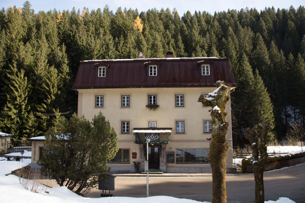 Hotel Echo