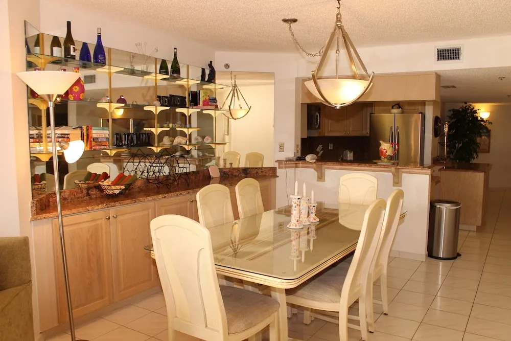 Beach Palms 405