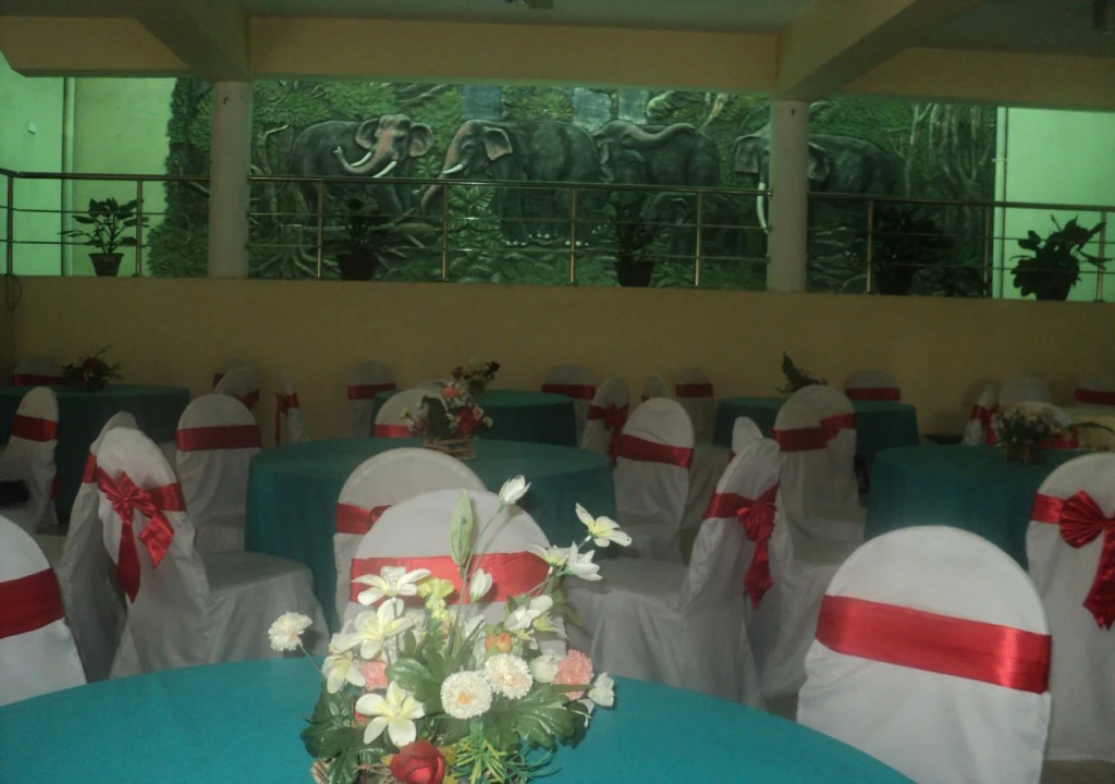 Rundeepa Hotel