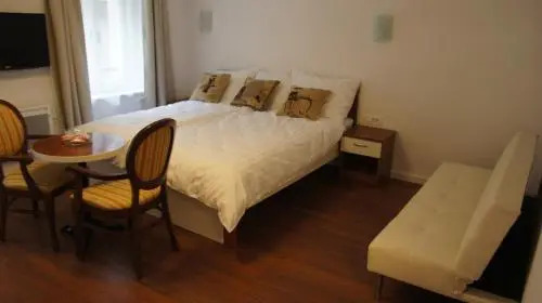Rooms Brodar