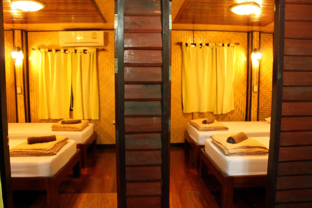 Baansuan Lychee Maeklong Resort Ampawa
