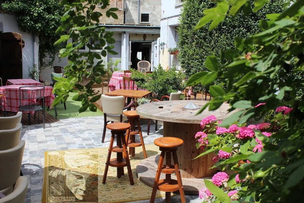 Hypnos Hotel