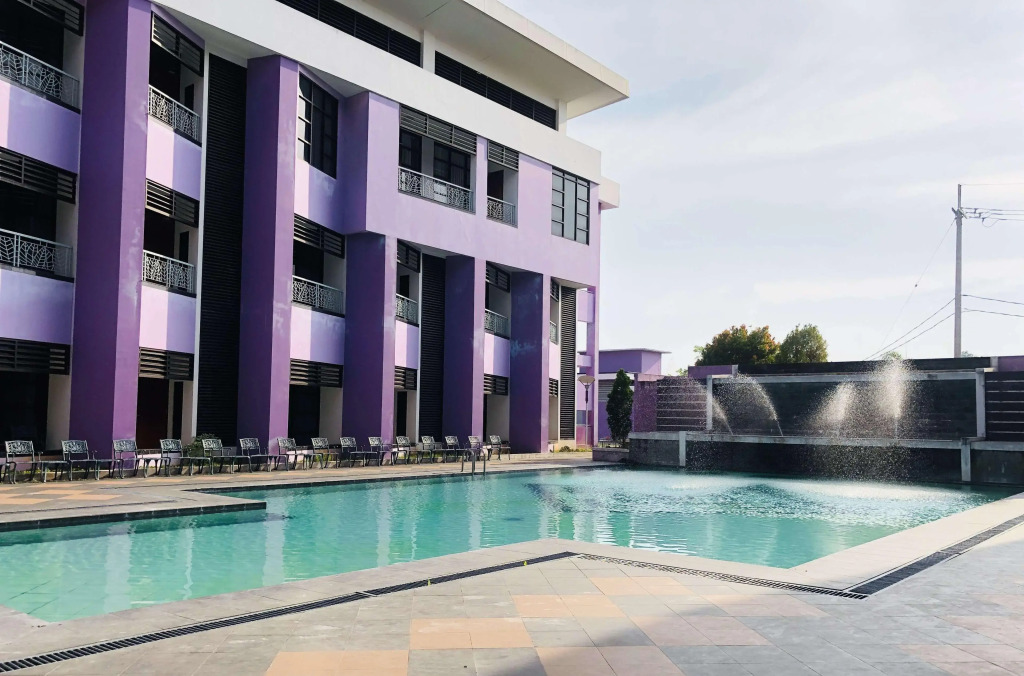 Kyriad Sadurengas Hotel