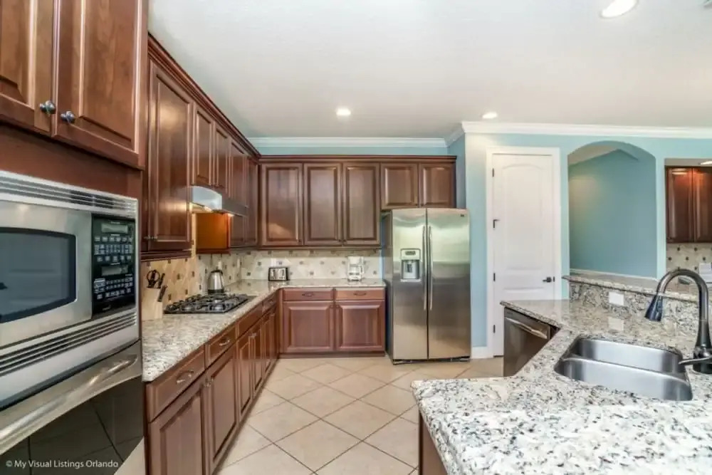 Ultimate 5 Bed 5 Ba Villa with Game Room, Pool & Spa - Ihr4021