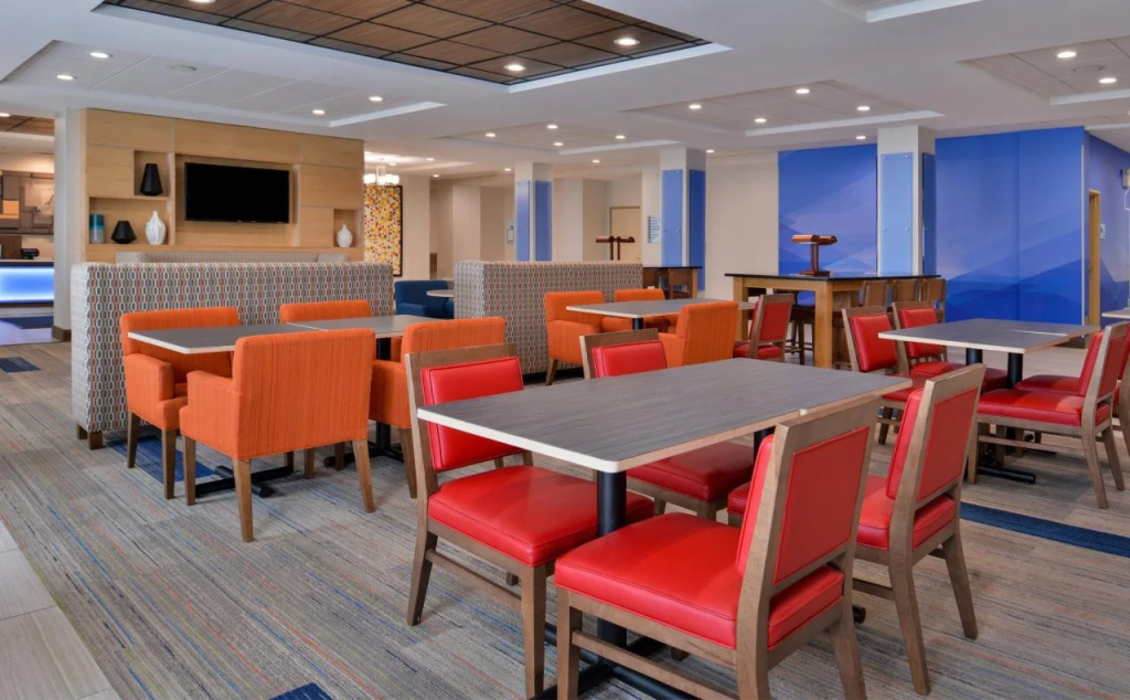 Holiday Inn Express Hotel & Suites Cincinnati - Mason by IHG