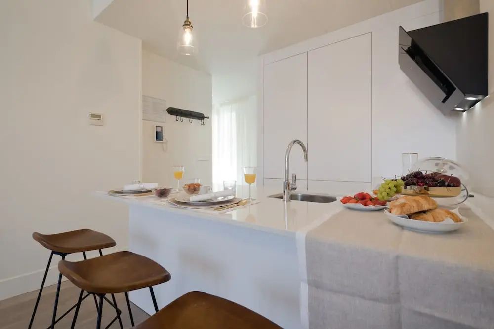 Granada Deluxe Apartments