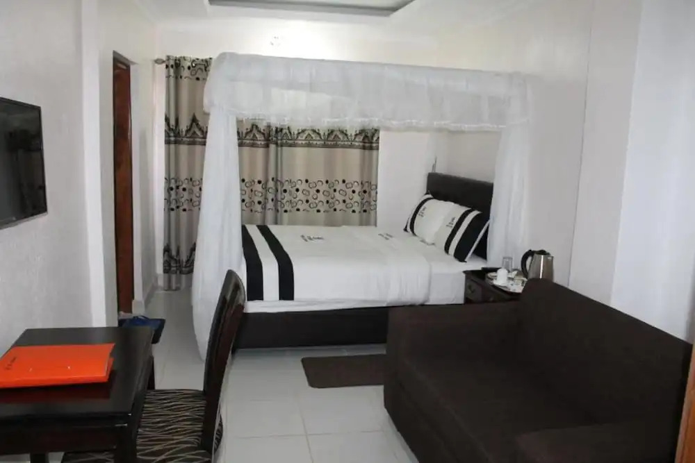 Chambai Safari Hotel