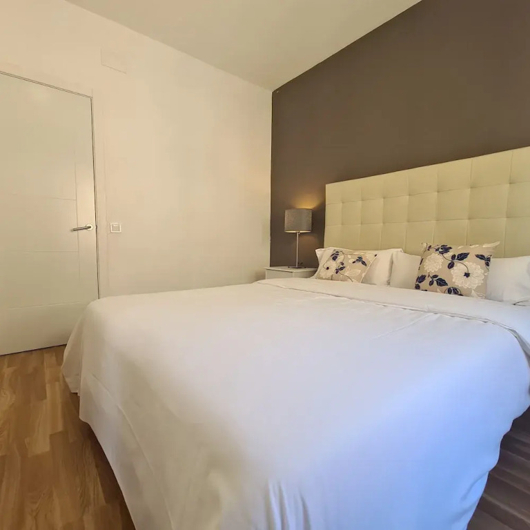 Walk to Camp NOU - Wi-fi AC 3 Bed by Myrentalhost
