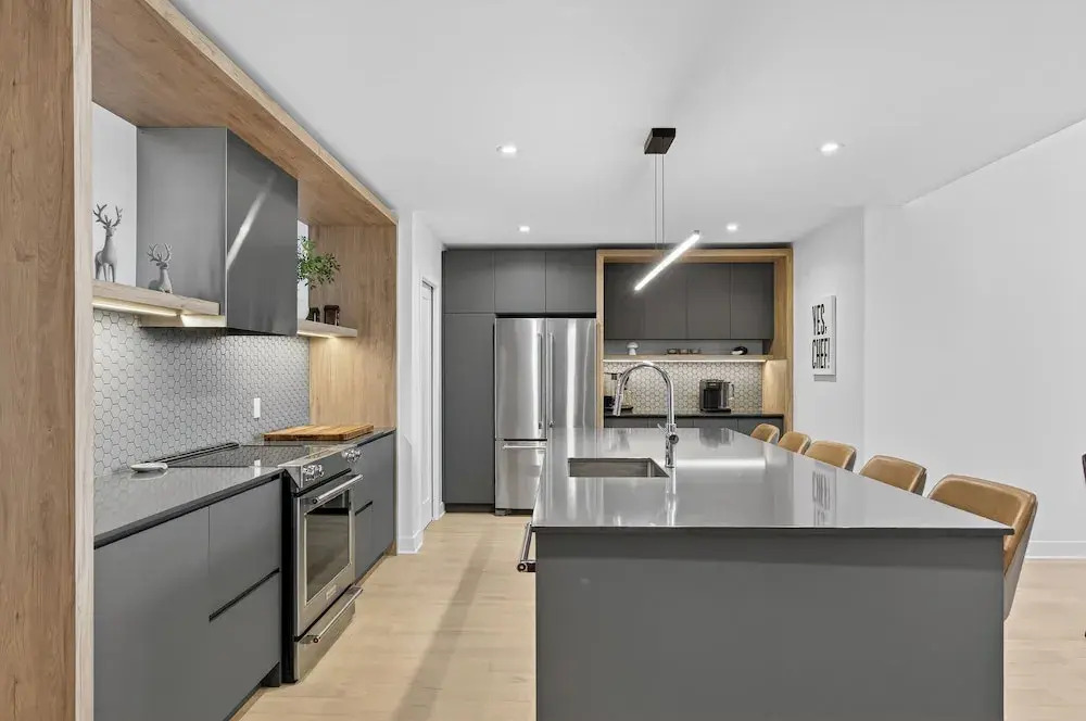 203 Verbier Building 11