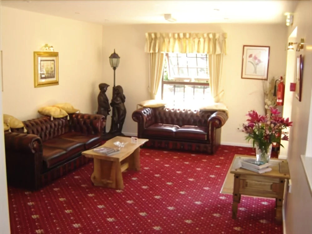 The Whitehouse Inn