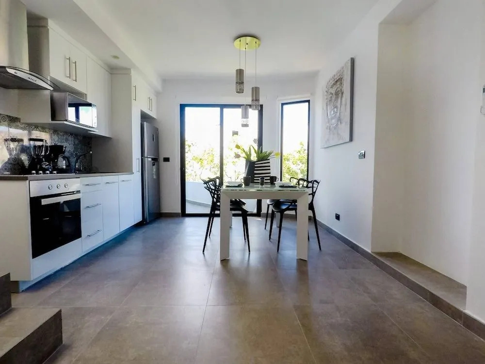 Brand New Two Br Penthouse With a Private Roof Patio! Totally Equipped