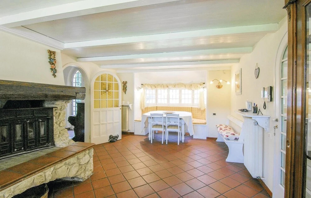 Awesome Home In Massarosa -Lu
