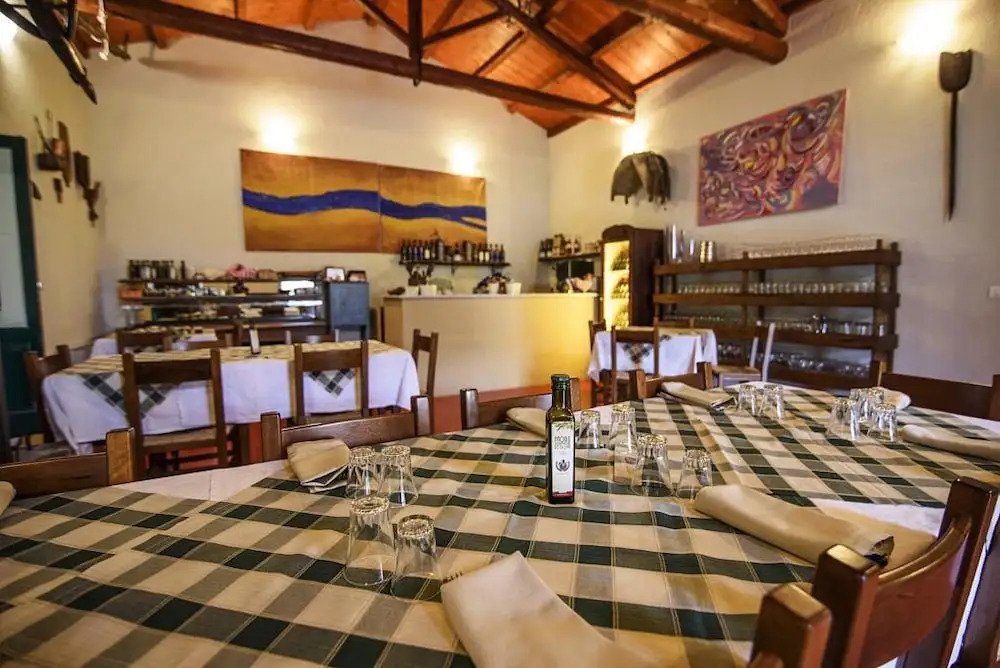 Barone GR Macrì Agriturismo Modi