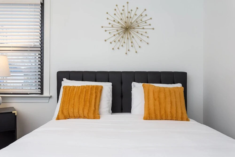 10 BRs Comprised of 2 5BR Suites by Domio