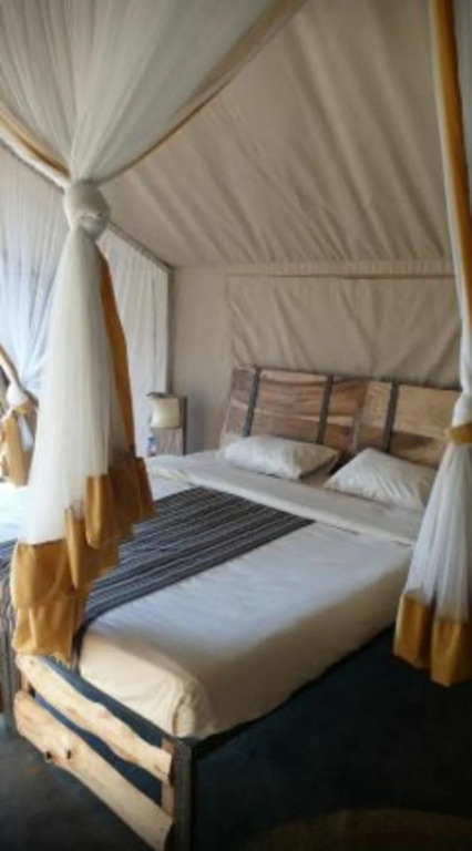 Robanda Tented Camp