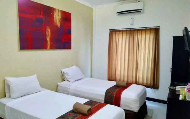 Tirta Kencana Hotel & Garden Resto