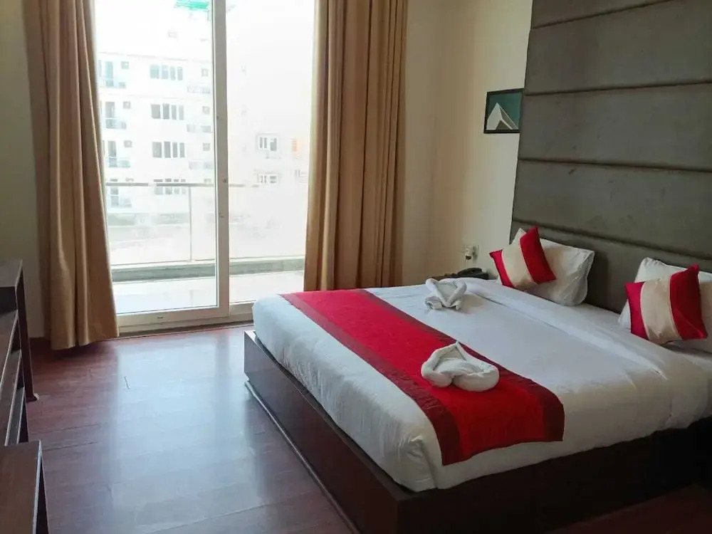 Hotel Florence and Banquets By Elite Sol