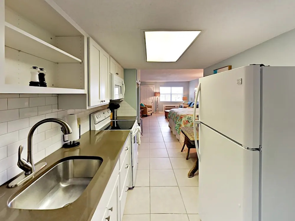 111 Sea Breeze - 1 Br Condo