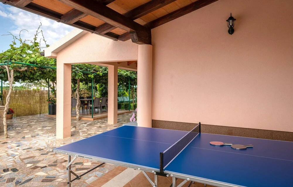 Stunning Home In Marcana