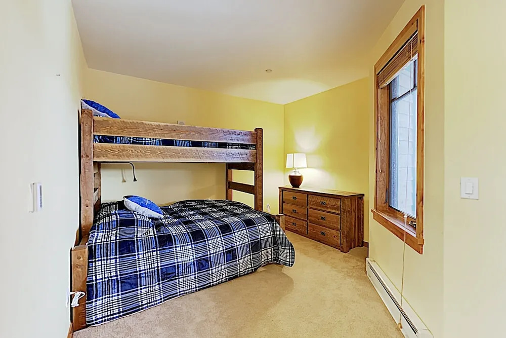 New Listing! Lake-side Gem W/ Mountain Views 2 Bedroom Townhouse