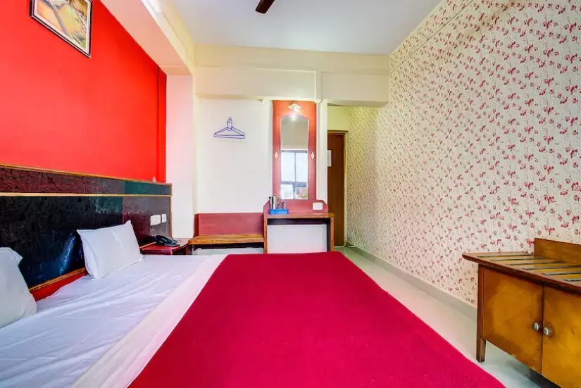 Hotel Poonam