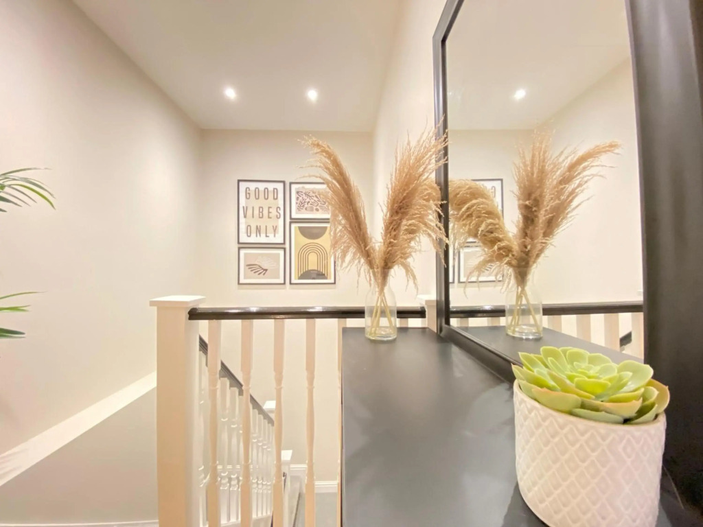 Scarborough Stays - Captain Bay Apartments