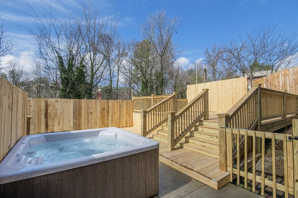 Downtown Getaway by Heritage Cabin Rentals