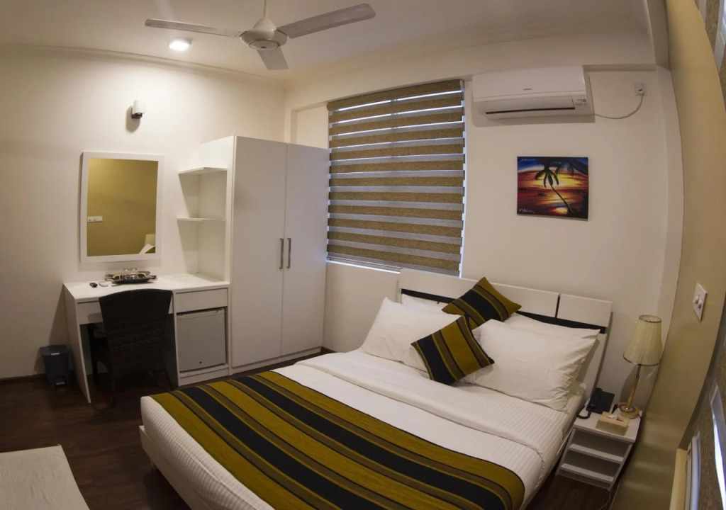 Sunny Suites