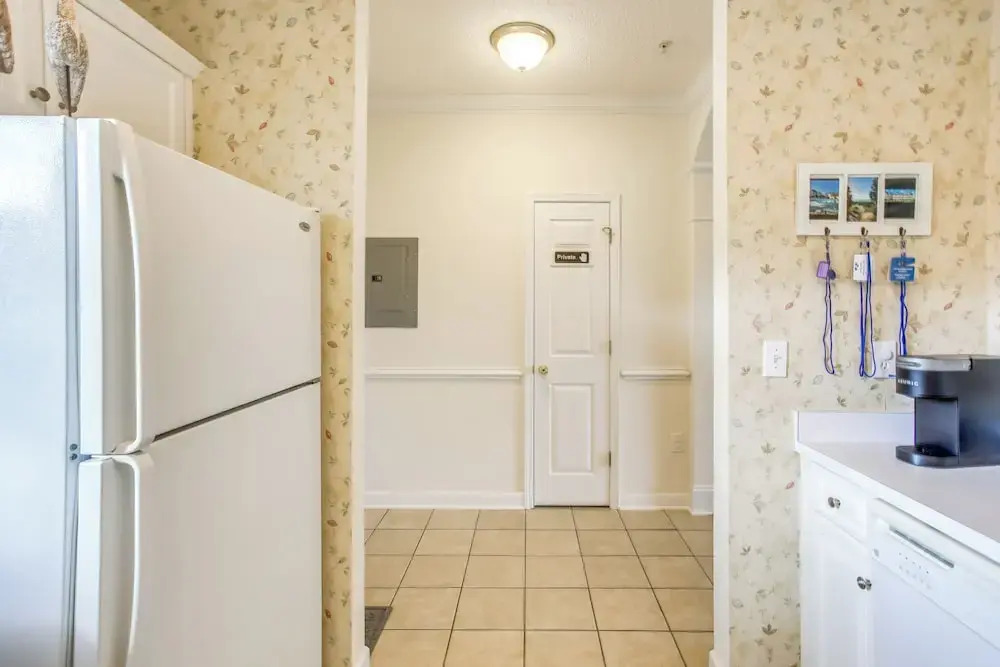 7 Mi to Myrtle Beach Boardwalk: Condo w/ Balcony!