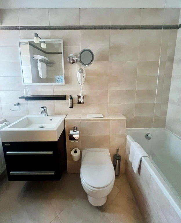 Hotel Piramida