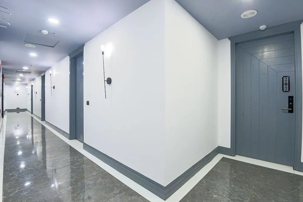 BedChambers Aparthotels - DLF Cyber City