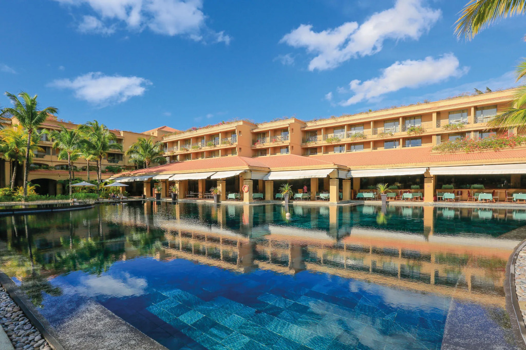 Mauricia Beachcomber Resort & Spa