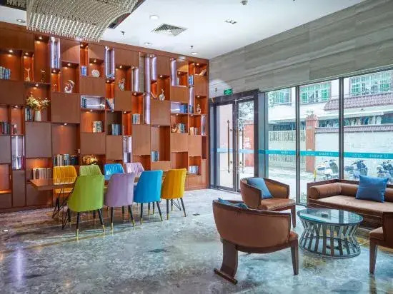 Yoyo Hotel (Zhongshan Bus Terminal)