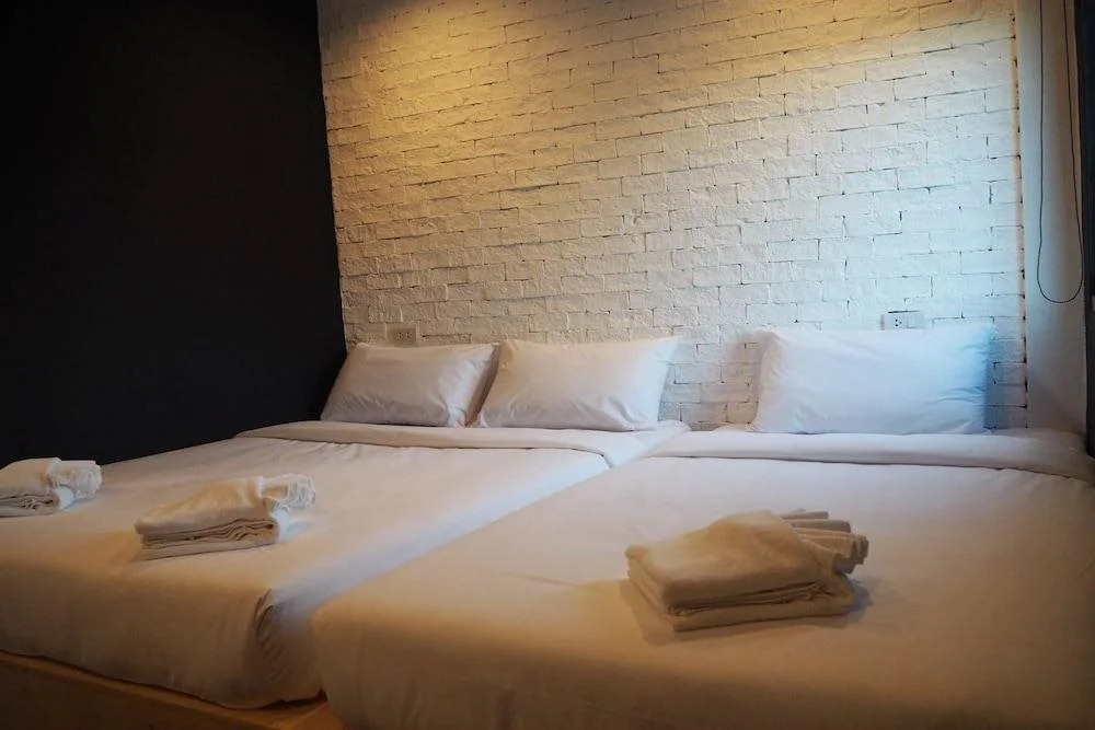 INDY Room Hostel