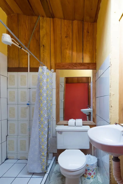 Que Tuanis Hostel Monteverde