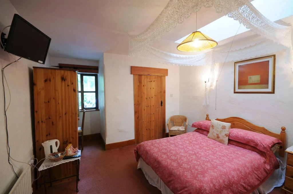 Tudor Lodge