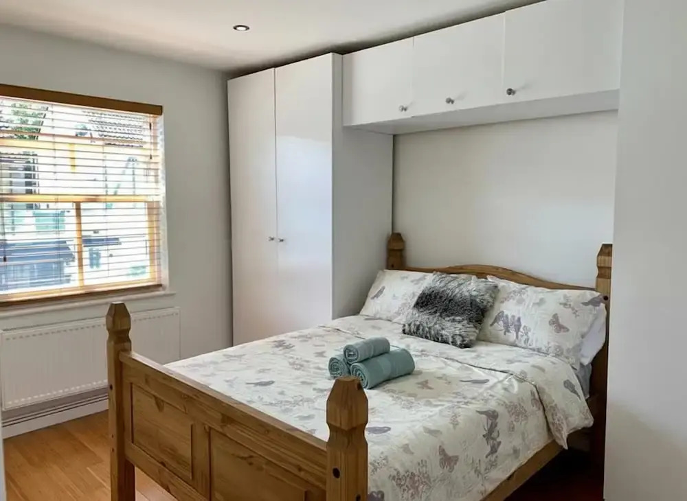 London Retreat at Hindsley's Place