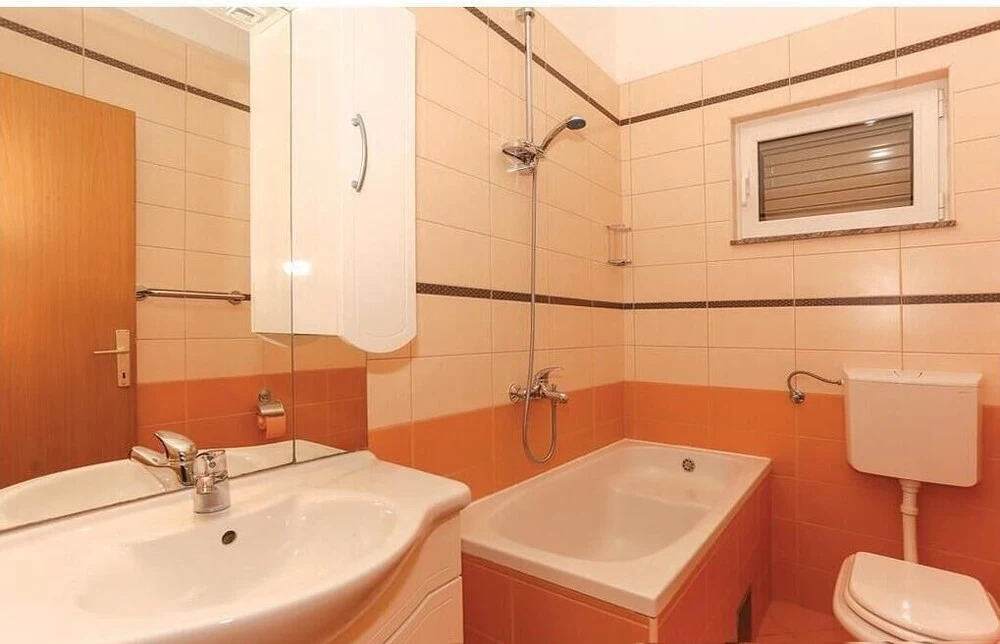 Nice Home in Seget Donji With Wifi and 12 Bedrooms