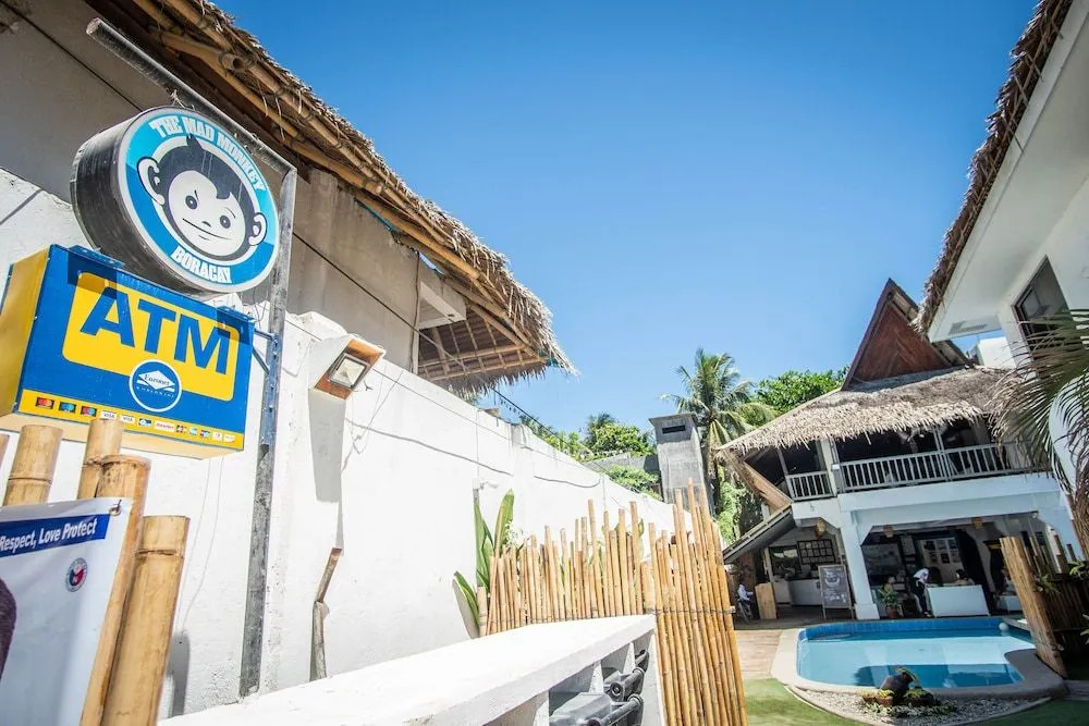 Mad Monkey Hostel Boracay