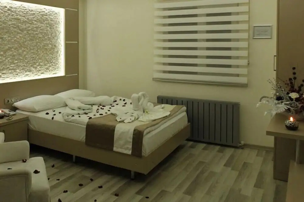 Derya Otel