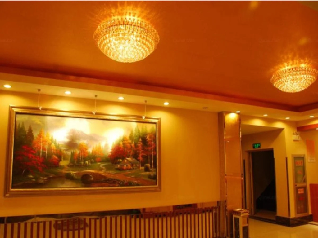 GreenTree Inn Jiangsu Wuxi Huishan Avenue Gaoli Motor City Express Hotel