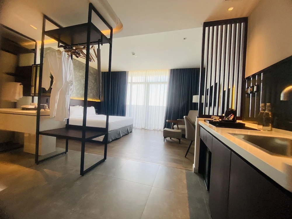 NEWCC HOTEL AND SERVICED APARTMENT