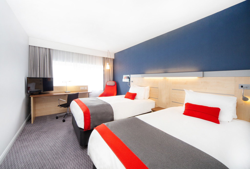 Holiday Inn Express Folkestone Channel Tunnel by IHG