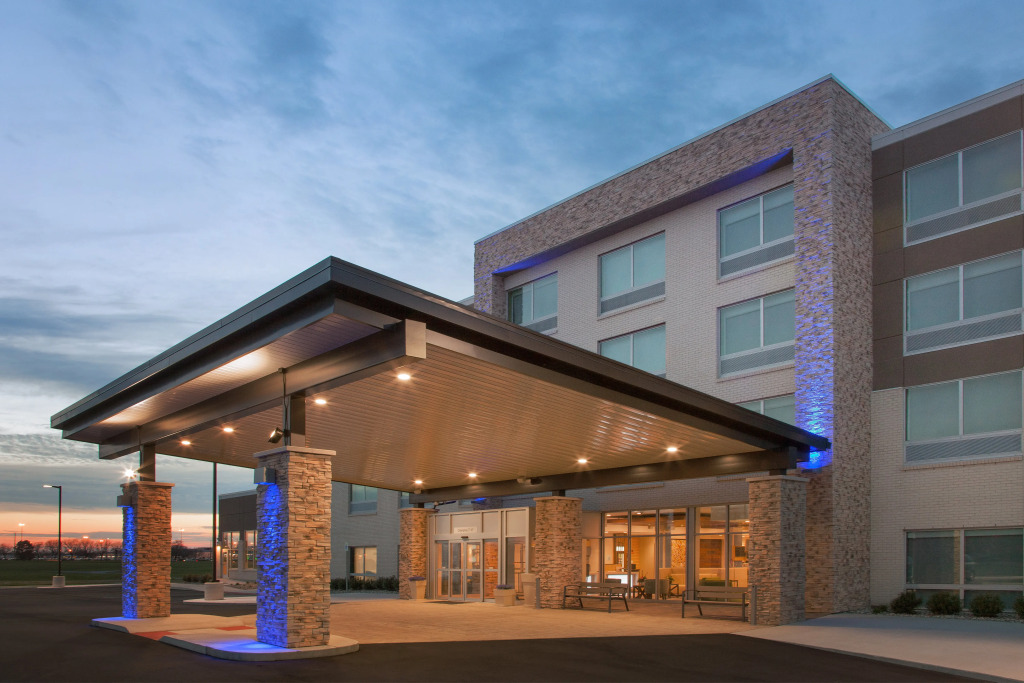 Holiday Inn Express & Suites - Sterling Heights-Detroit Area by IHG