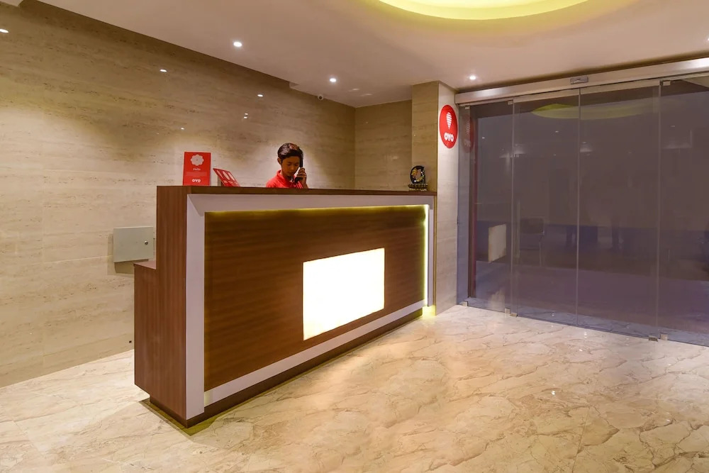 OYO 9517 Hotel Sunheads