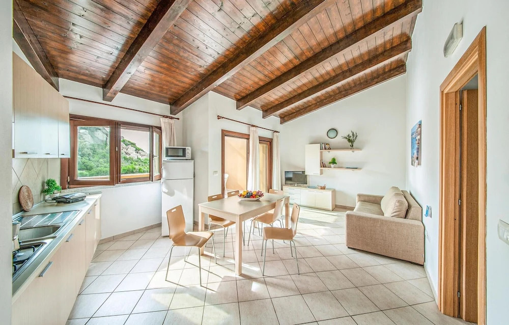 Beautiful Apartment in Trinita´d´agultu OT With 1 Bedrooms, Wifi and Outdoor Swimming Pool