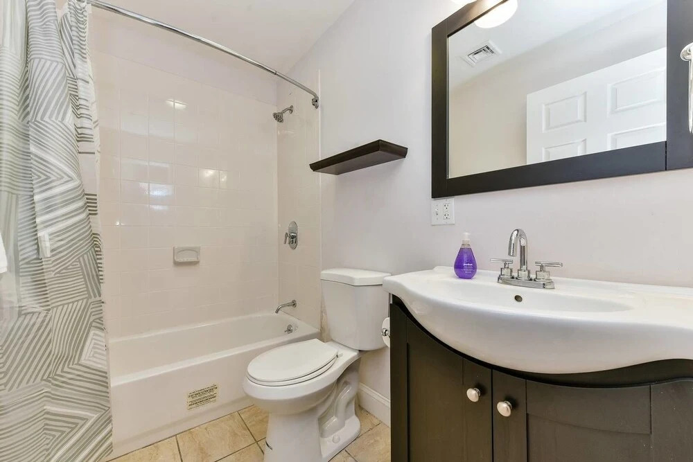 Beautiful 2br/2ba in South End by Domio